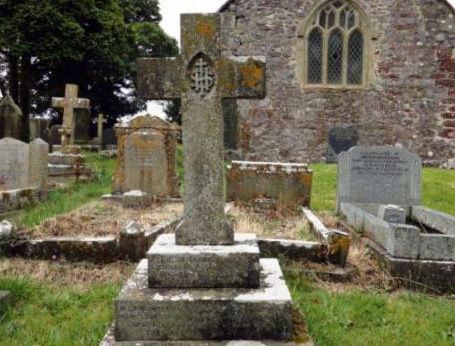 grave at St. Thomas church yard